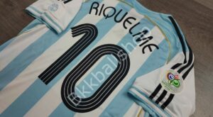 [Retro] - เสื้อฟุตบอล ย้อนยุค ทีมชาติ Argentina Home อาร์เจนติน่า เหย้า ฟุตบอลโลก ปี 2006 เบอร์ชื่อ 10 RIQUELME - 01