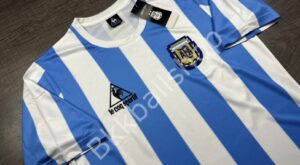 [Retro] - เสื้อฟุตบอล ย้อนยุค ทีมชาติ Argentina Home อาร์เจนติน่า เหย้า ฟุตบอลโลก ปี 1986 - 01