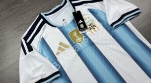 [PLAYER] - เสื้อฟุตบอล เกรดนักเตะ ทีมชาติ Argentina Home อาร์เจนติน่า เหย้า ฟุตบอลโลก ปี 2026 - 01