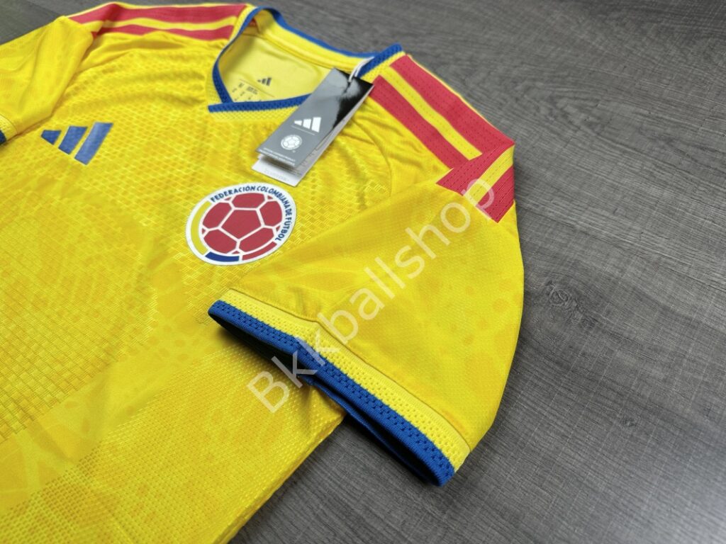 [PLAYER] - เสื้อฟุตบอล เกรดนักเตะ ทีมชาติ Columbia Home โคลัมเบีย เหย้า ฟุตบอลโลก ปี 2026 - 04